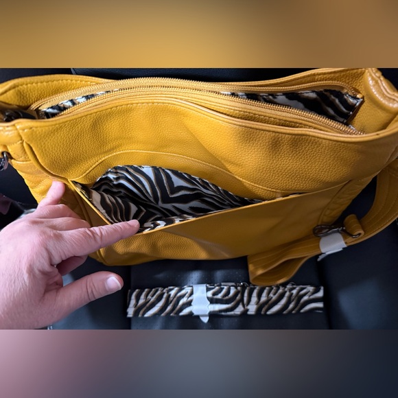 Lug Cable Car Bag NWT - Picture 5 of 6